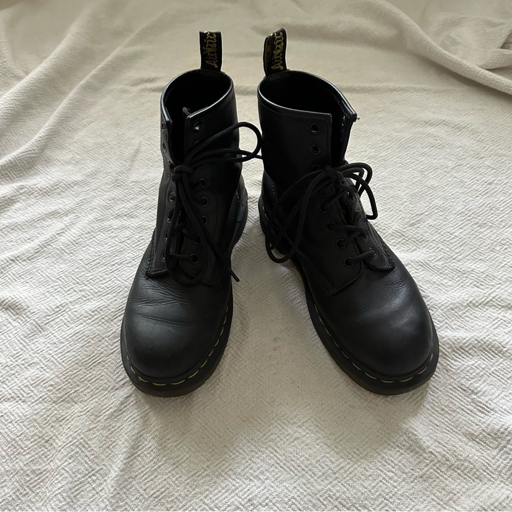 Dr. Martens 1460 Boot - Black Leather - Women’s Sz 7
